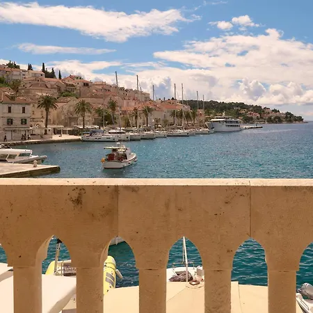 Mama Marija Apartment Hvar Town